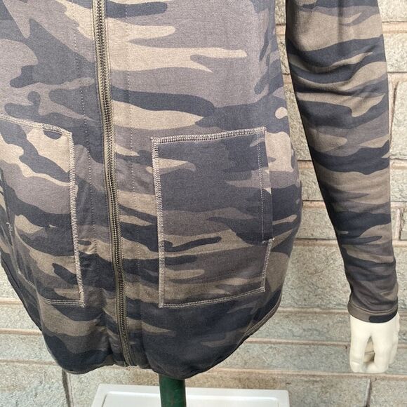 Carolina Belle vests - Picture 2 of 5